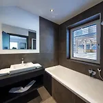 A Casa Onyx Ζόλντεν